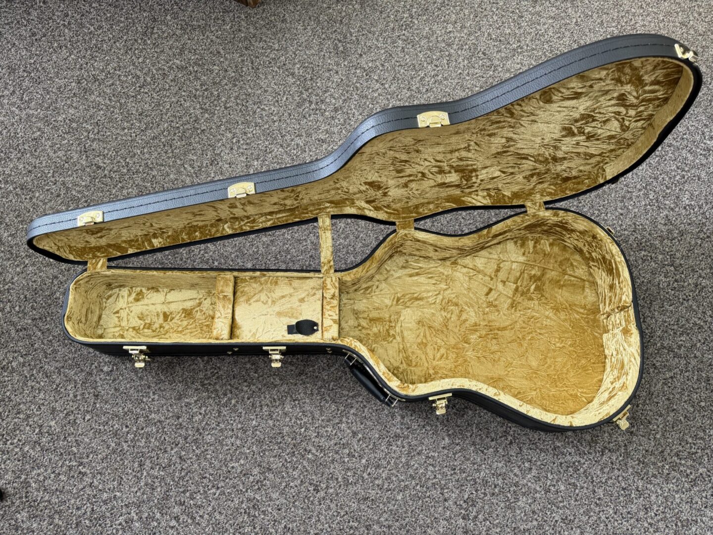 Case DREAD open